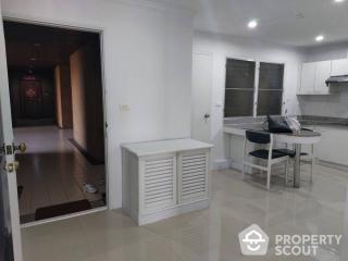 1-BR Condo at Asoke Tower near MRT Phetchaburi