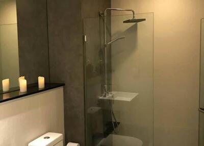 1-BR Condo at Urbano Absolute near BTS Krung Thon Buri