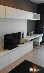 1-BR Condo at Urbano Absolute near BTS Krung Thon Buri