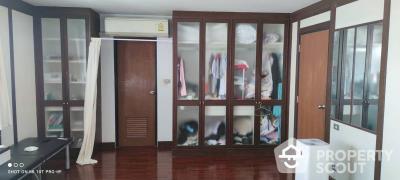 3-BR Condo at Kiarti Thanee City Mansion Condominium near MRT Phetchaburi