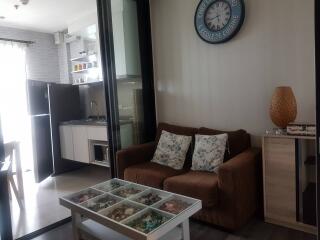 One bedroom and One bathroom features all furniture in Sukhumvit area