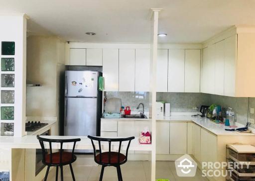 3-BR Condo at Moon Tower Condominium near BTS Thong Lor