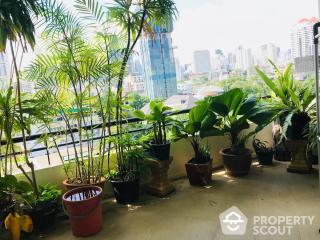 3-BR Condo at Moon Tower Condominium near BTS Thong Lor