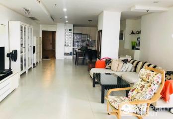 3-BR Condo at Moon Tower Condominium near BTS Thong Lor