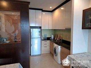 2-BR Condo at Circle Condominium near MRT Phetchaburi