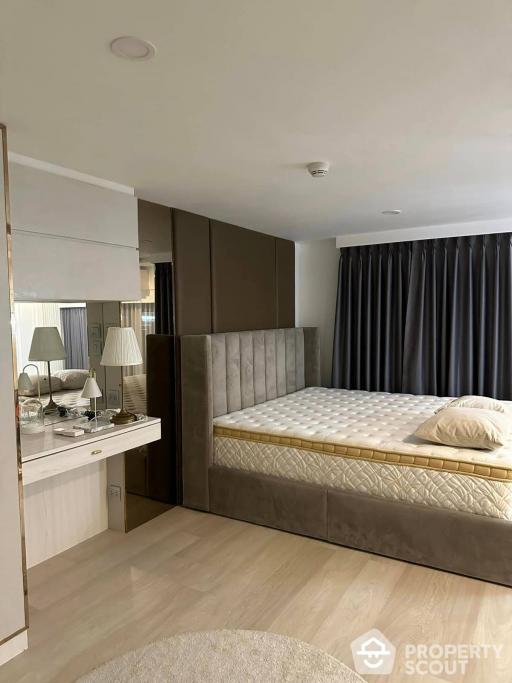 1-BR Condo at Knightsbridge Prime Sathorn near BTS Chong Nonsi