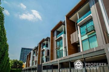 4-BR Townhouse at Residence Sukhumvit 65 near BTS Ekkamai