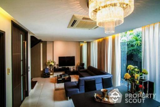 4-BR Townhouse at Residence Sukhumvit 65 near BTS Ekkamai