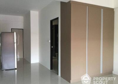 4-BR Townhouse near BTS Thong Lor