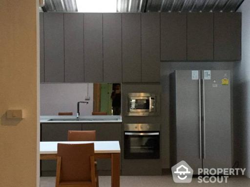 4-BR Townhouse near BTS Thong Lor