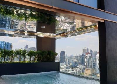 1-BR Condo at Khun By Yoo near BTS Thong Lor