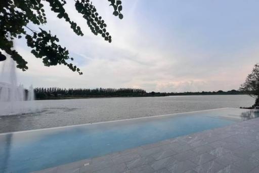 LAKE LEGEND Bangna-Suvarnabhumi วิลล่าสุดหรู ที่มองเห็นวิวทะเลสาบกว่า 100 ไร่
