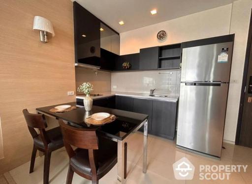 1-BR Condo at Rhythm Sukhumvit 44/1 near BTS Phra Khanong