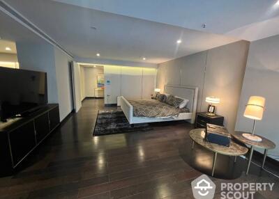 1-BR Condo at The Emporio Place near BTS Phrom Phong