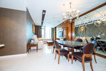 Condo 300m to Ploen Chit in luxury area