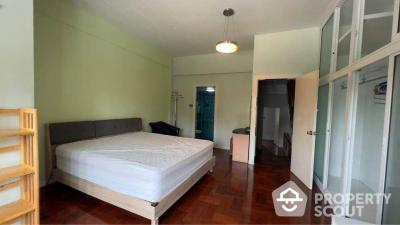 4-BR Townhouse near BTS Ekkamai