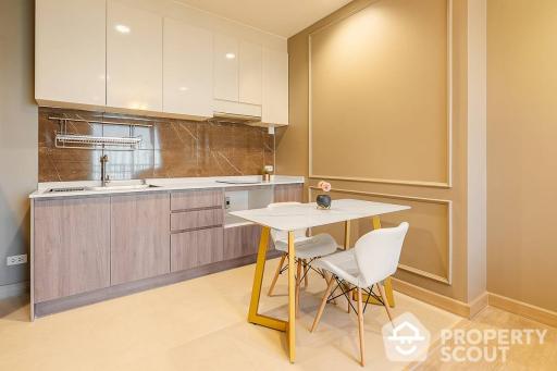 1-BR Condo at Intro Phaholyothin-Pradipat near MRT Kamphaeng Phet