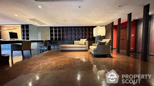 2-BR Condo at Kallista Mansion near ARL Makkasan