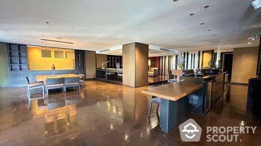 2-BR Condo at Kallista Mansion near ARL Makkasan