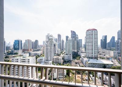 Quattro by Sansiri. Centrally located in the Sukhumvit area, close to BTS Thonglor station