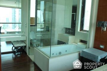 2-BR Condo at The Address Sukhumvit 28 near BTS Phrom Phong (ID 511121)