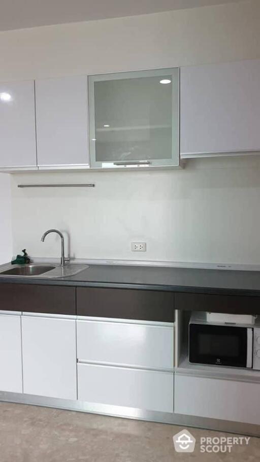 2-BR Condo at Supalai Premier @ Asoke near MRT Phetchaburi