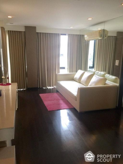 1-BR Condo at O2 Hip Condominium near BTS Phloen Chit