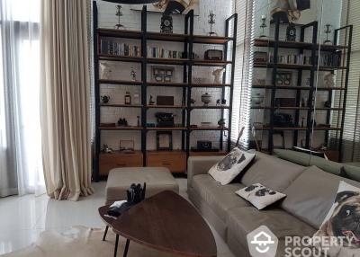 1-BR Duplex at The Emporio Place near BTS Phrom Phong