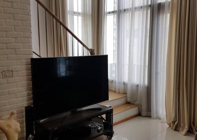 1-BR Duplex at The Emporio Place near BTS Phrom Phong