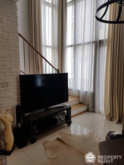 1-BR Duplex at The Emporio Place near BTS Phrom Phong