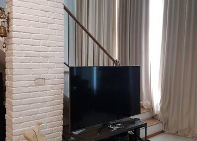 1-BR Duplex at The Emporio Place near BTS Phrom Phong