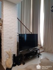 1-BR Duplex at The Emporio Place near BTS Phrom Phong