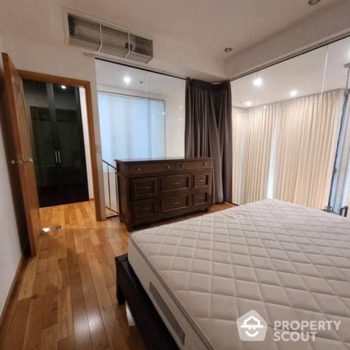 1-BR Duplex at The Emporio Place near BTS Phrom Phong