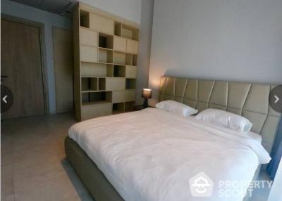 1-BR Condo at The Lofts Asoke near MRT Phetchaburi