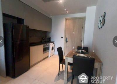 1-BR Condo at The Lofts Asoke near MRT Phetchaburi