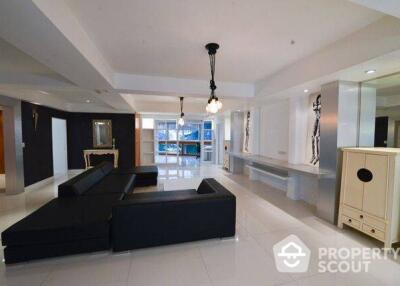 3-BR Condo at President Park Condominium near MRT Sukhumvit (ID 513297)