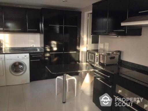 3-BR Condo at President Park Condominium near MRT Sukhumvit (ID 513297)