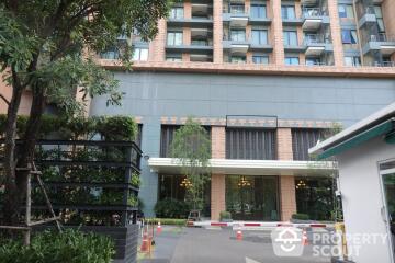 1-BR Condo at Villa Asoke near MRT Phetchaburi