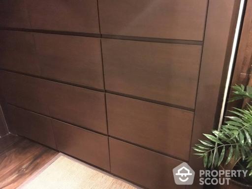 2-BR Condo at Oriental Residence near BTS Phloen Chit