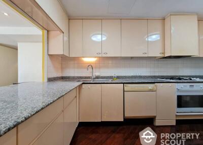 2-BR Condo at Somkid Gardens Condominium near BTS Chit Lom