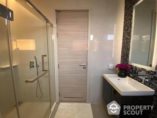 2-BR Condo at The Room Sathorn - St. Louis near BTS Surasak