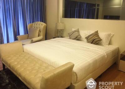 1-BR Condo at Nusa State Tower Condominium near BTS Saphan Taksin