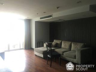 2-BR Condo at Urbana Langsuan Condominium near BTS Ratchadamri