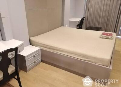 1-BR Condo at Nusa State Tower Condominium near BTS Saphan Taksin (ID 378726)