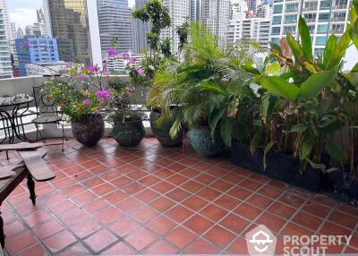 2-BR Condo at Sukhumvit House Condominium near MRT Sukhumvit