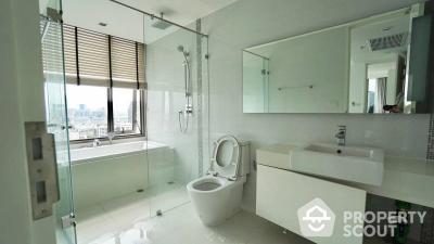 2-BR Condo at Nara 9 Sathorn-Narathiwas near BTS Chong Nonsi