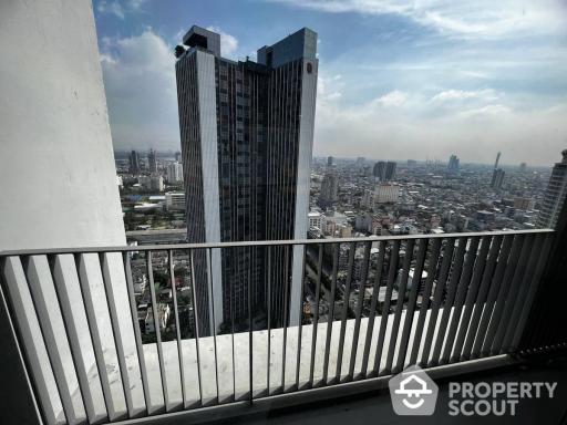 2-BR Condo at Nara 9 Sathorn-Narathiwas near BTS Chong Nonsi