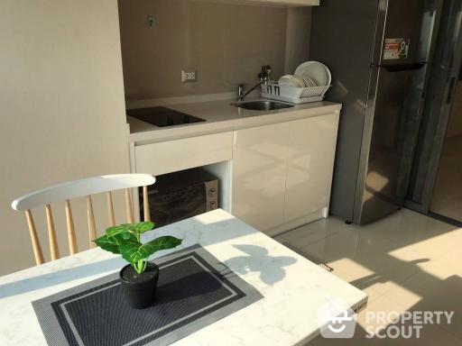 1-BR Condo at Rhythm Sukhumvit 42 near BTS Ekkamai