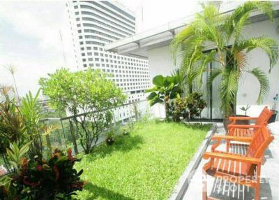 5-BR Condo at Baan Saraan Condominium near MRT Phetchaburi