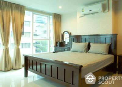 1-BR Condo at Sukhumvit Living Town near MRT Phetchaburi